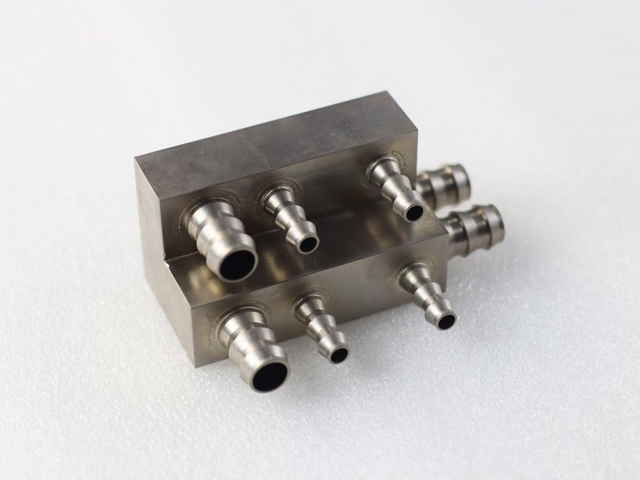 316L 不锈钢液冷 Manifold 分液器，多路快插接口，东吉热控