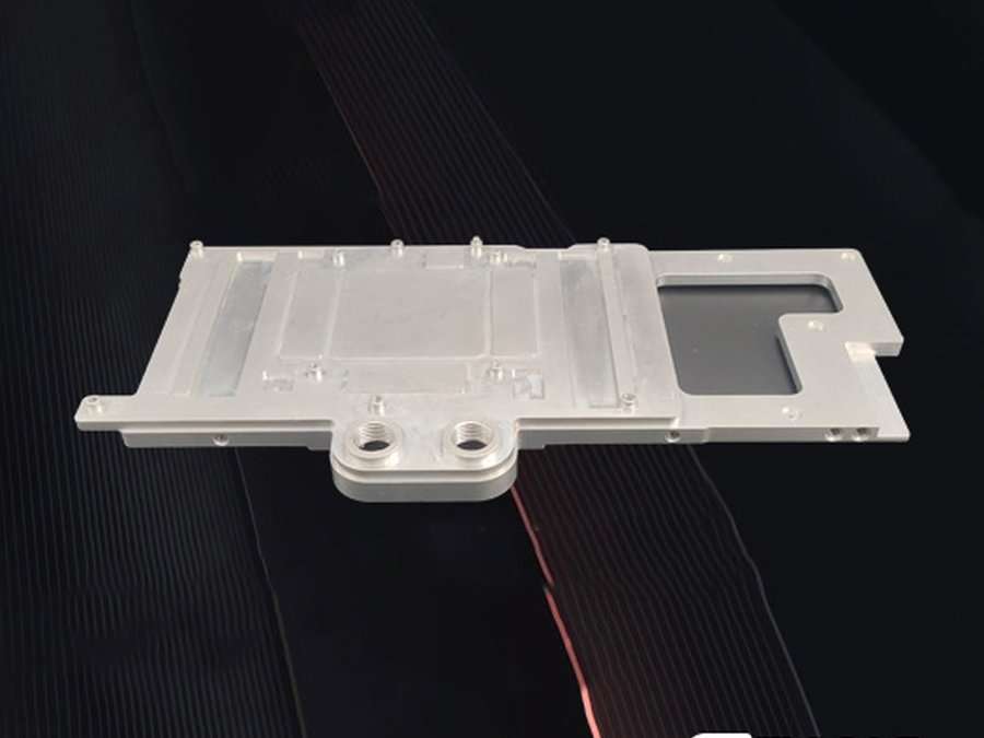 3080 双宽液冷板，GPU 单卡，368 W，东吉热控